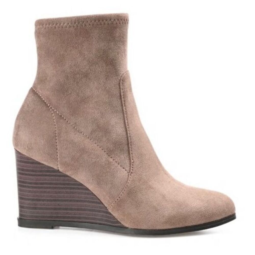 ‎Journee Collection Wedge Bootie - Picture 2 of 7